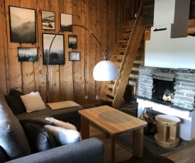 Chill Cave - logwood cottage