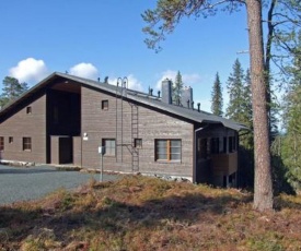 Holiday Home Karhunvartijan kartano b6